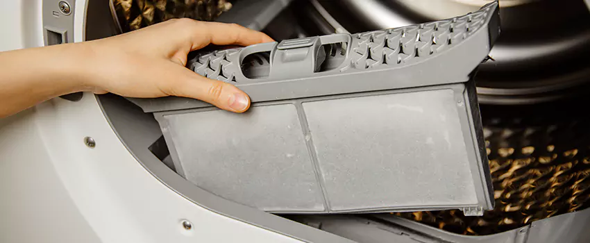 Signs Of A Clogged Dryer Lint Trap in Oak Harbor, Washington